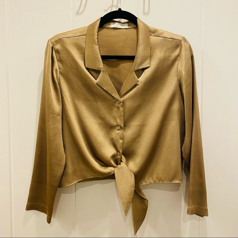 OAK + FORT Front Tie Blouse Crop Top (Size M) in Gold